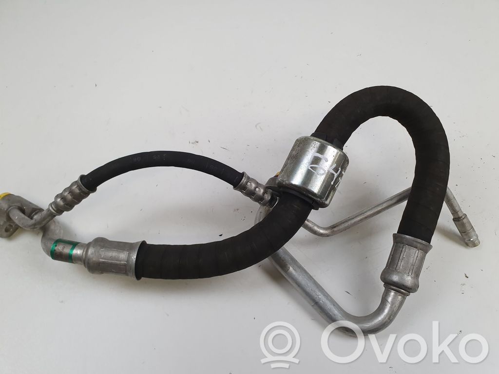 BMW 3 E90 E91 Air conditioning (A/C) pipe/hose 