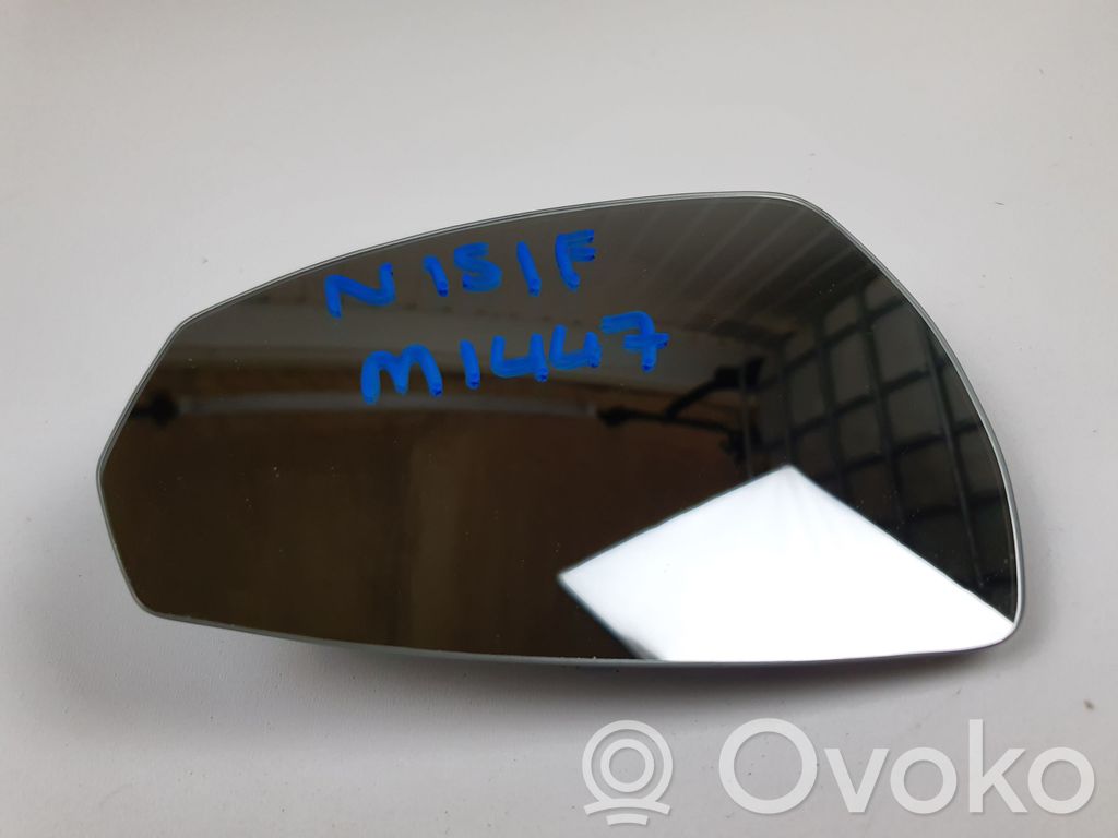 Vidrio del espejo lateral   8V0857535D