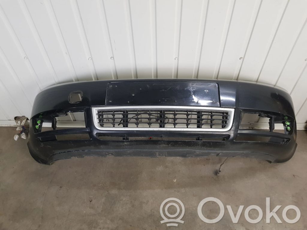 Audi A4 S4 B6 8E 8H Priekinis bamperis 