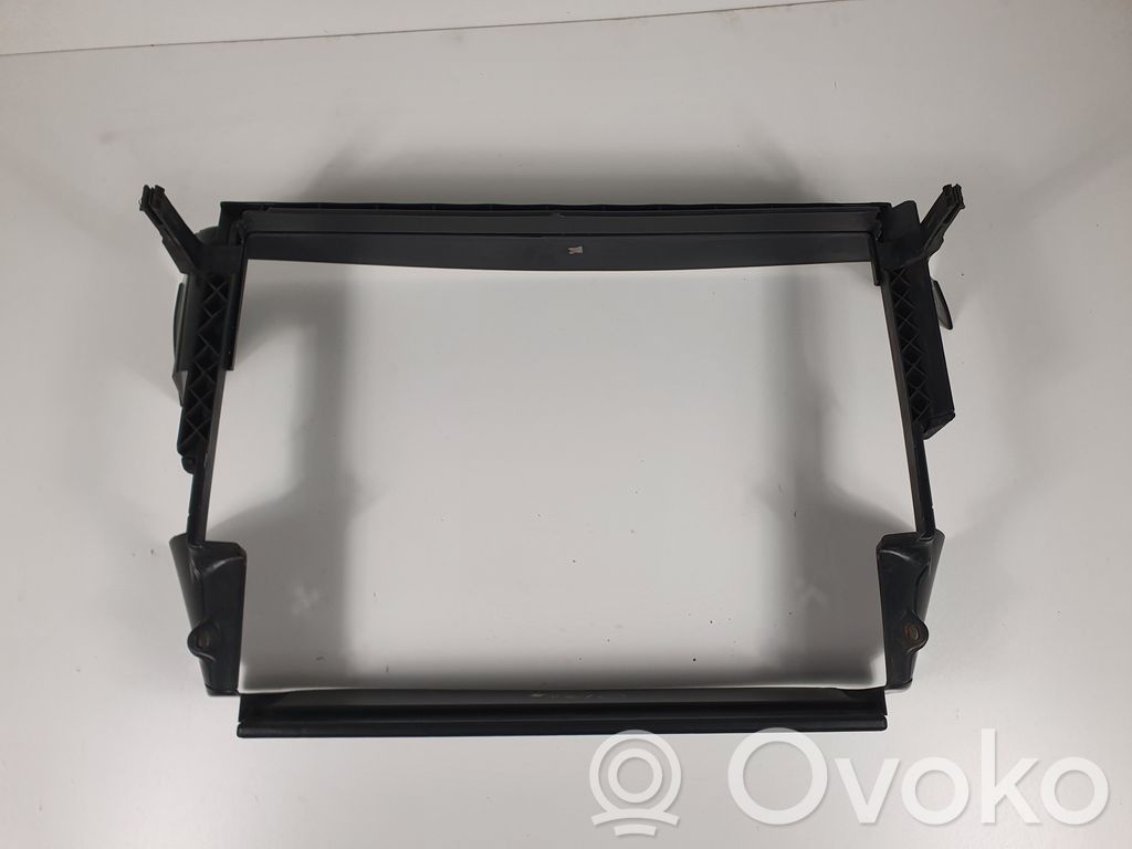Opel Combo D Pas przedni 