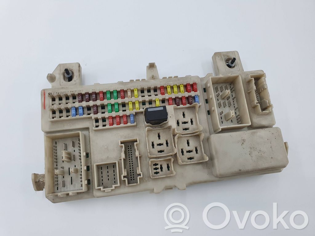 Mazda 3 I Fuse module 