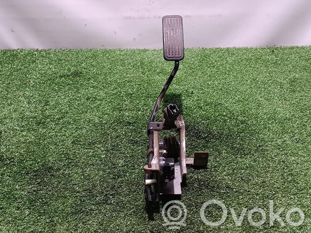 Mazda MPV II LW Accelerator throttle pedal 