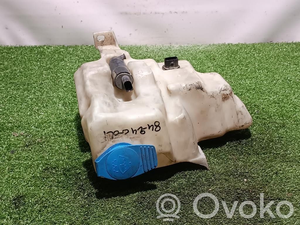Volkswagen Golf IV Logu šķidruma tvertne 