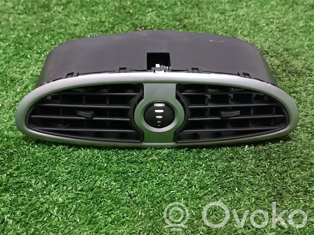 Renault Clio III Cabin air duct channel 