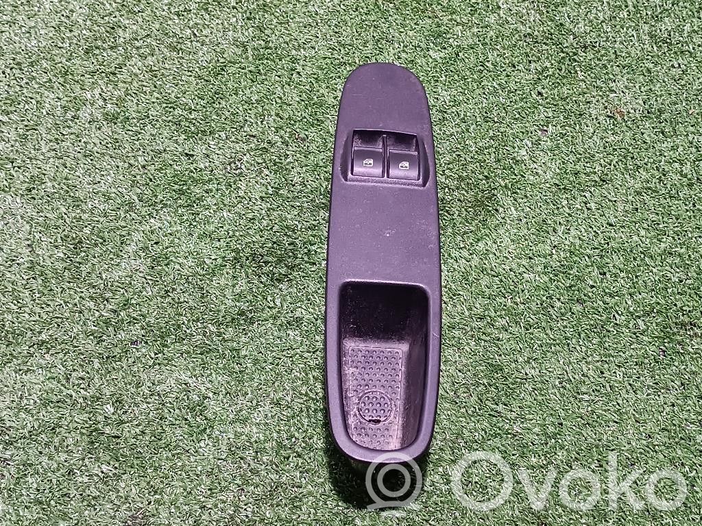 Lancia Ypsilon Electric window control switch 