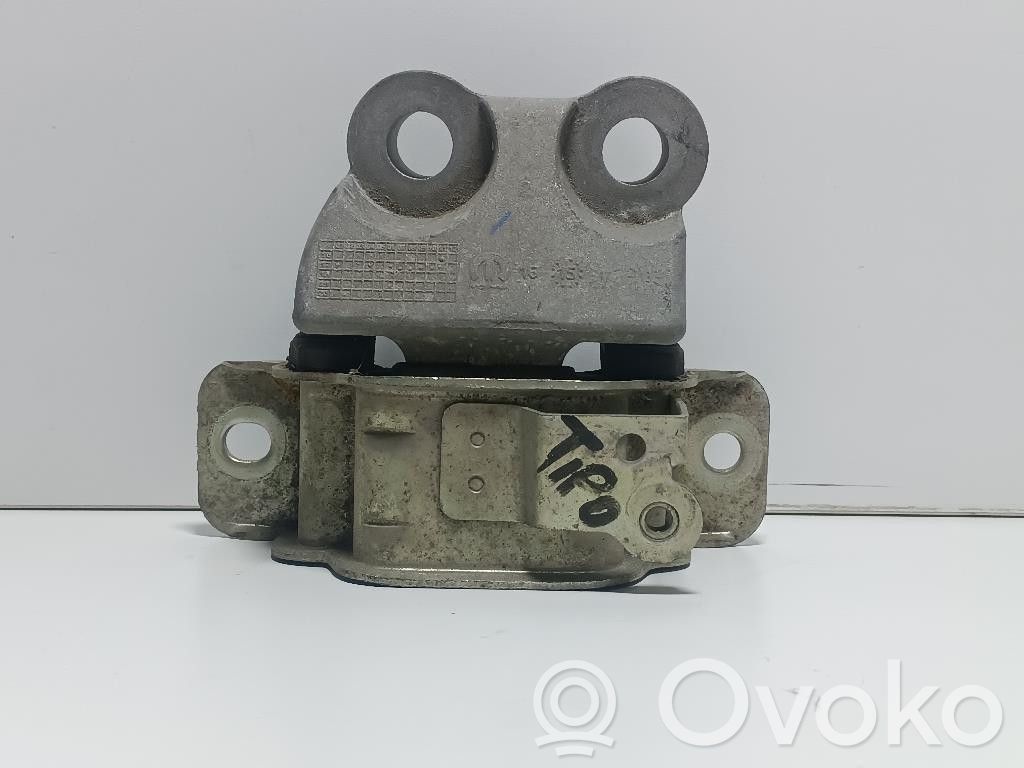 Fiat Tipo Engine mounting bracket 