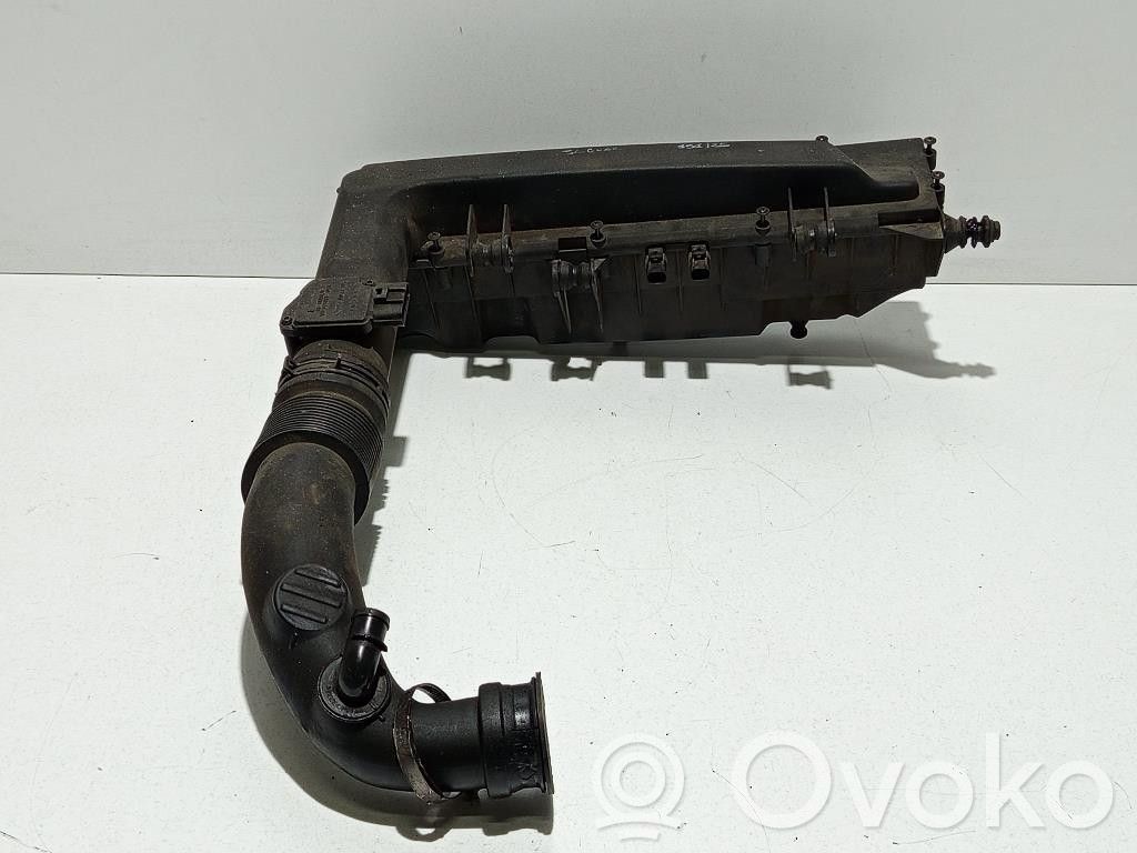 Jaguar X-Type Air filter 