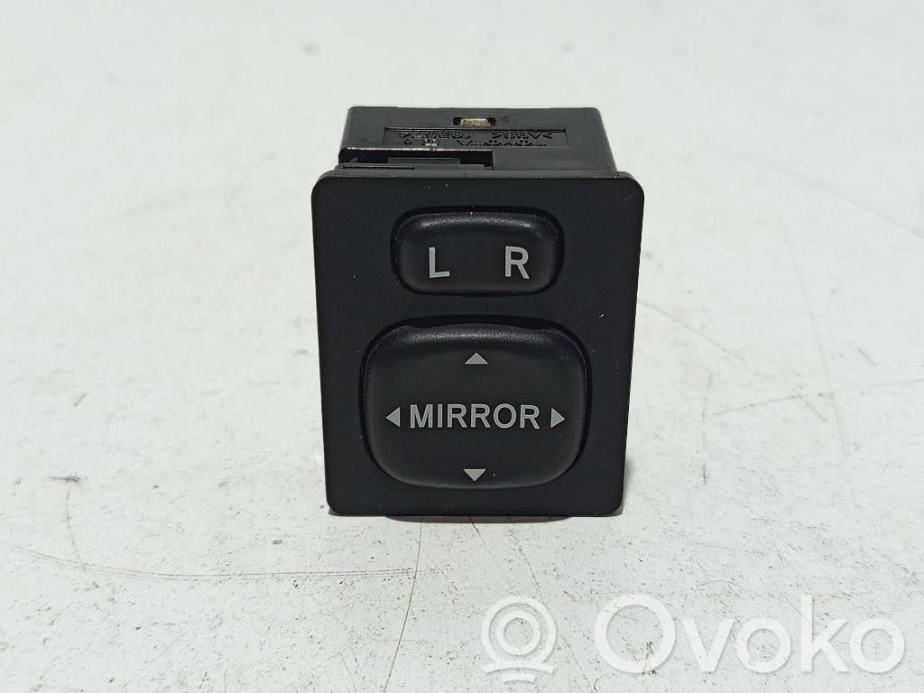 Toyota Urban Cruiser (XP110) Wing mirror switch 