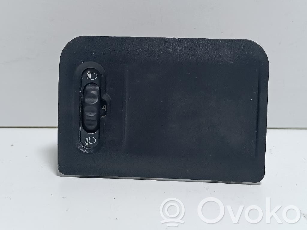 Headlight level height control switch   8200069068,8200069068,D7FG7