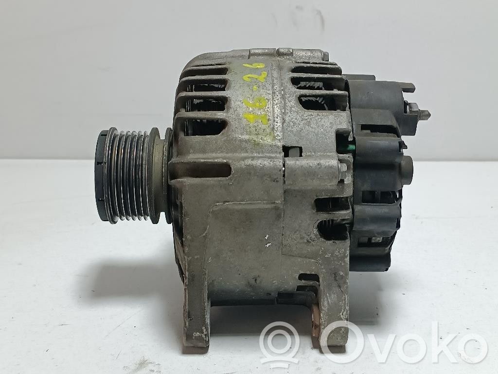 Renault Clio IV Generator/alternator 