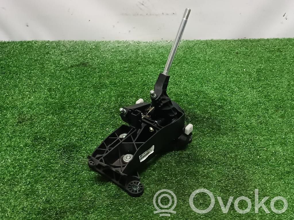 Ford Fiesta Lewarek zmiany biegów / górny 