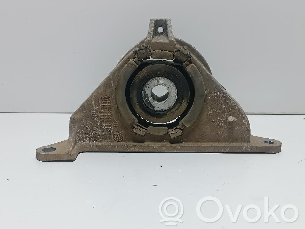 Lancia Ypsilon Engine mounting bracket 