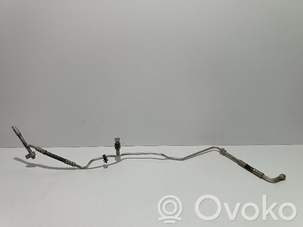 Ford Focus Ilmastointilaitteen putki (A/C) 