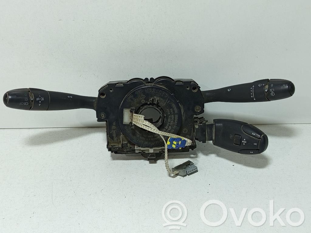 Peugeot Partner Interruptor/palanca de limpiador de luz de giro 