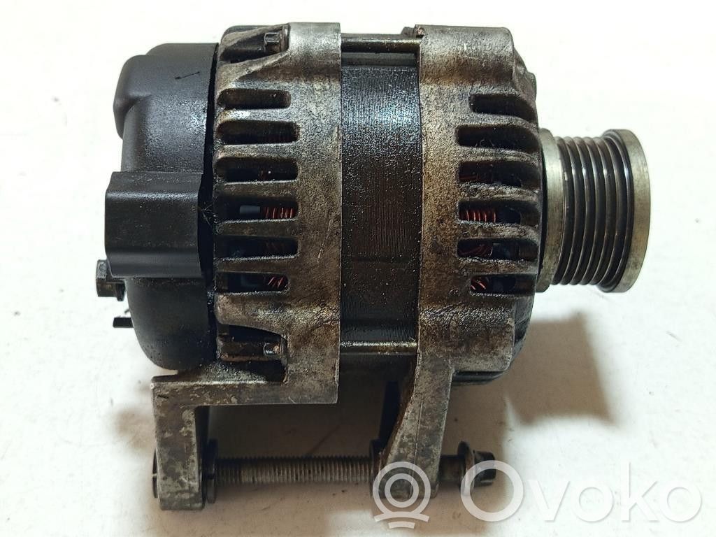 Opel Corsa D Alternador 