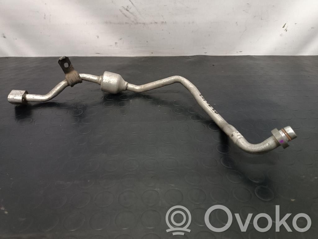 Ilmastointilaitteen putki (A/C)   924509U20C,924509U20C,K9KB8