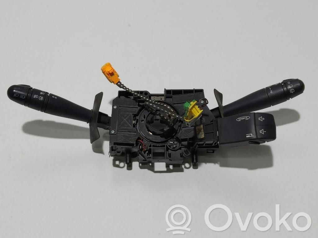 Renault Clio II Interruptor/palanca de limpiador de luz de giro 