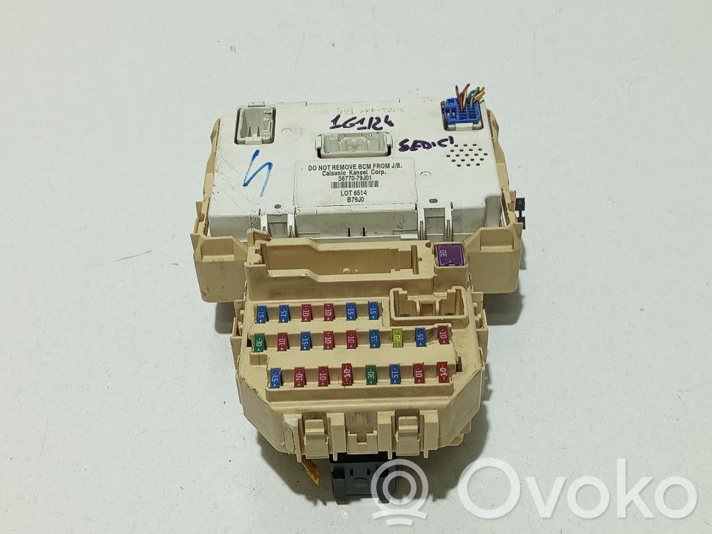 Fiat Sedici Ramka / Moduł bezpieczników 