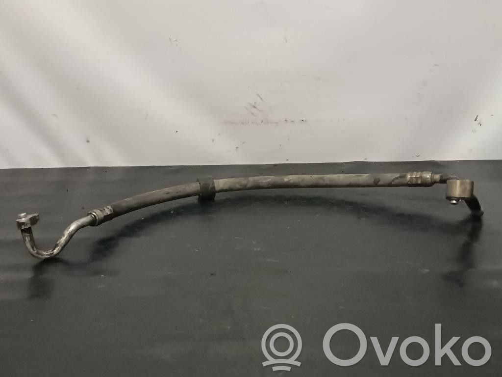 Ilmastointilaitteen putki (A/C)   8Z0260701M,8Z0260701M,AMF