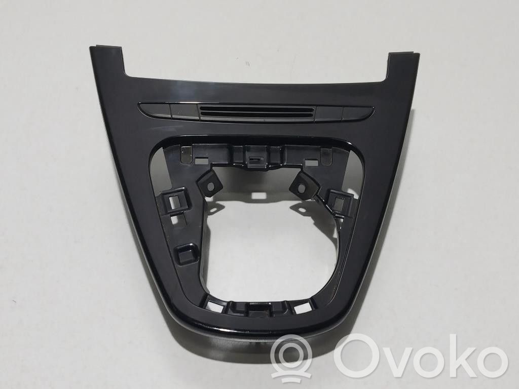 Lancia Ypsilon Ramă manetă schimbător viteze 