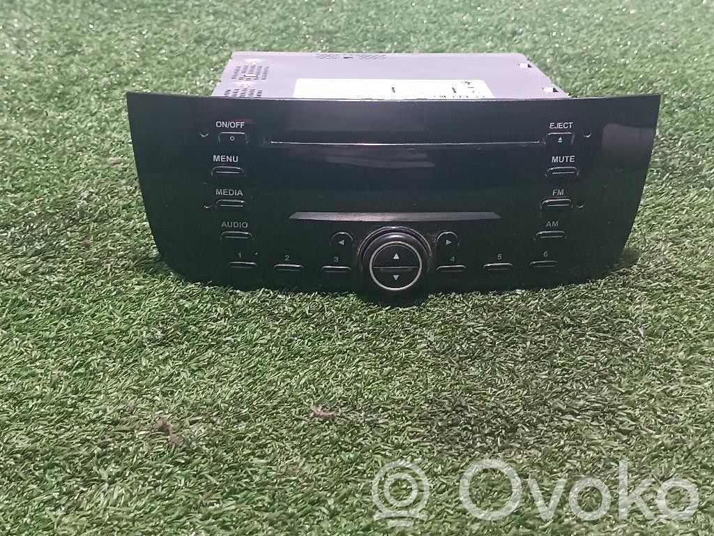 Fiat Punto Evo Panel / Radioodtwarzacz CD/DVD/GPS 