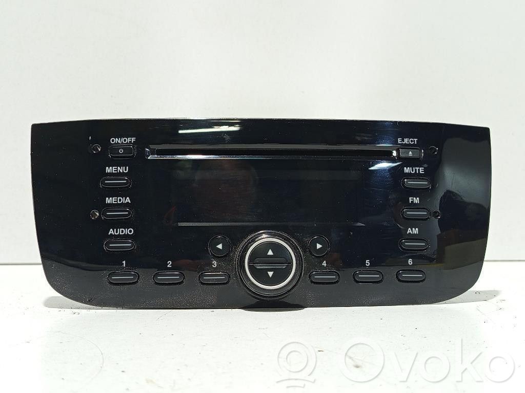 Fiat Punto Evo Panel / Radioodtwarzacz CD/DVD/GPS 