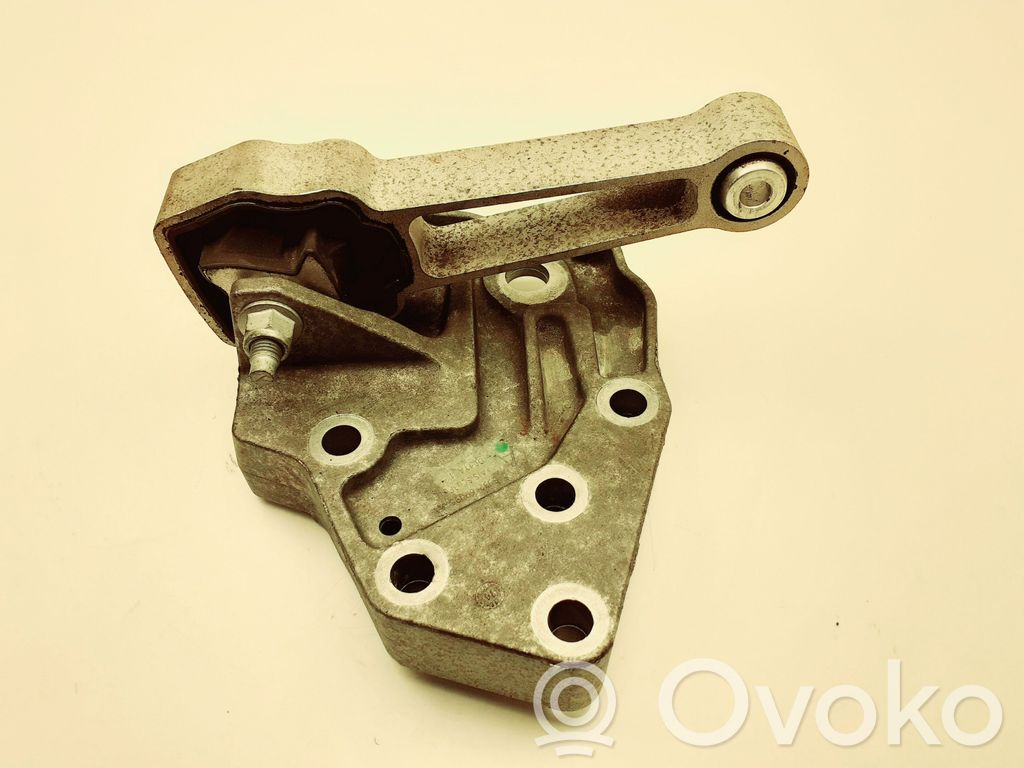 Land Rover Range Rover Evoque L538 Engine mounting bracket 