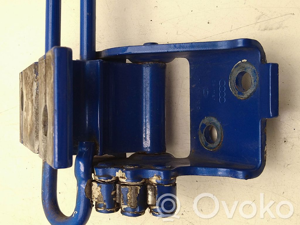 Audi A8 S8 D2 4D Front door lower hinge 