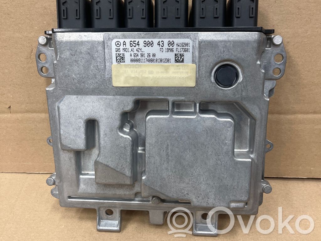 Mercedes-Benz C W205 Engine control unit/module 