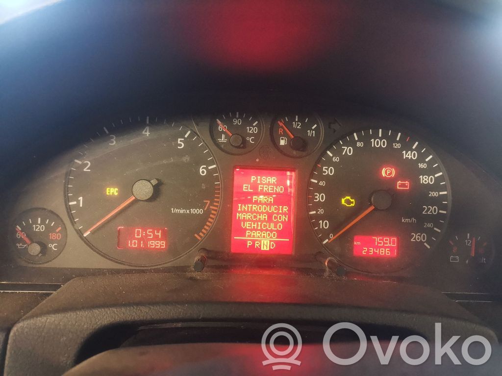 Audi A6 S6 C5 4B Tachimetro (quadro strumenti) 