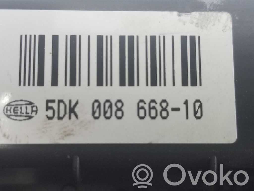 Opel Astra H Ramka / Moduł bezpieczników 