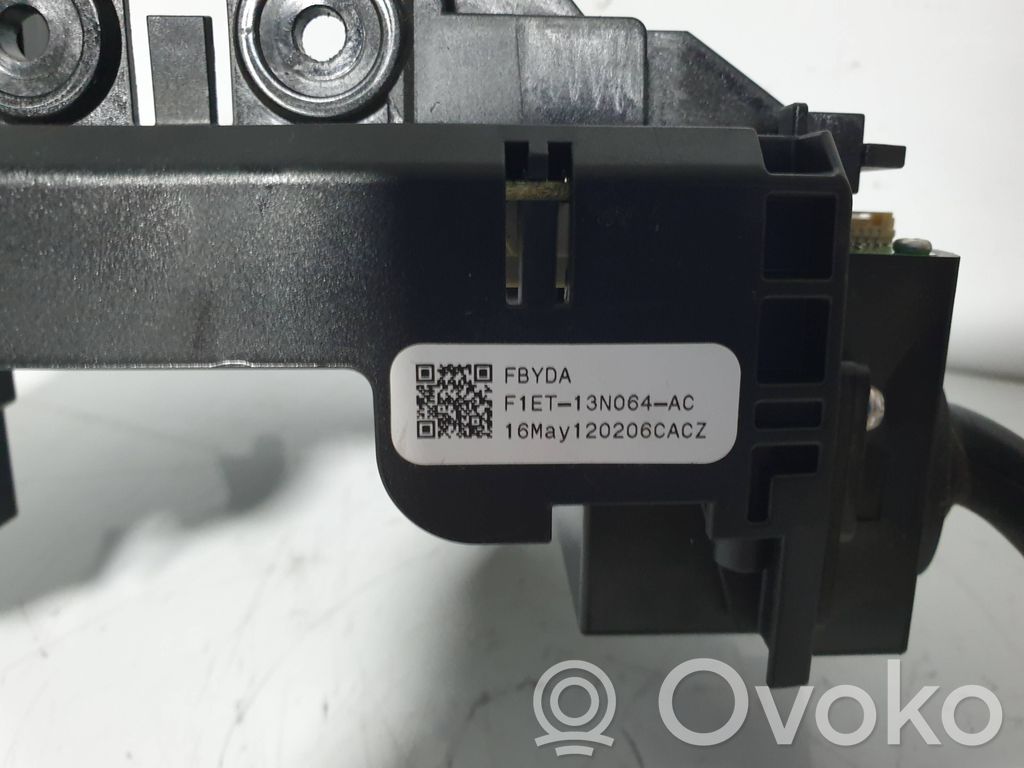 Ford Focus Interruptor de control multifunción 