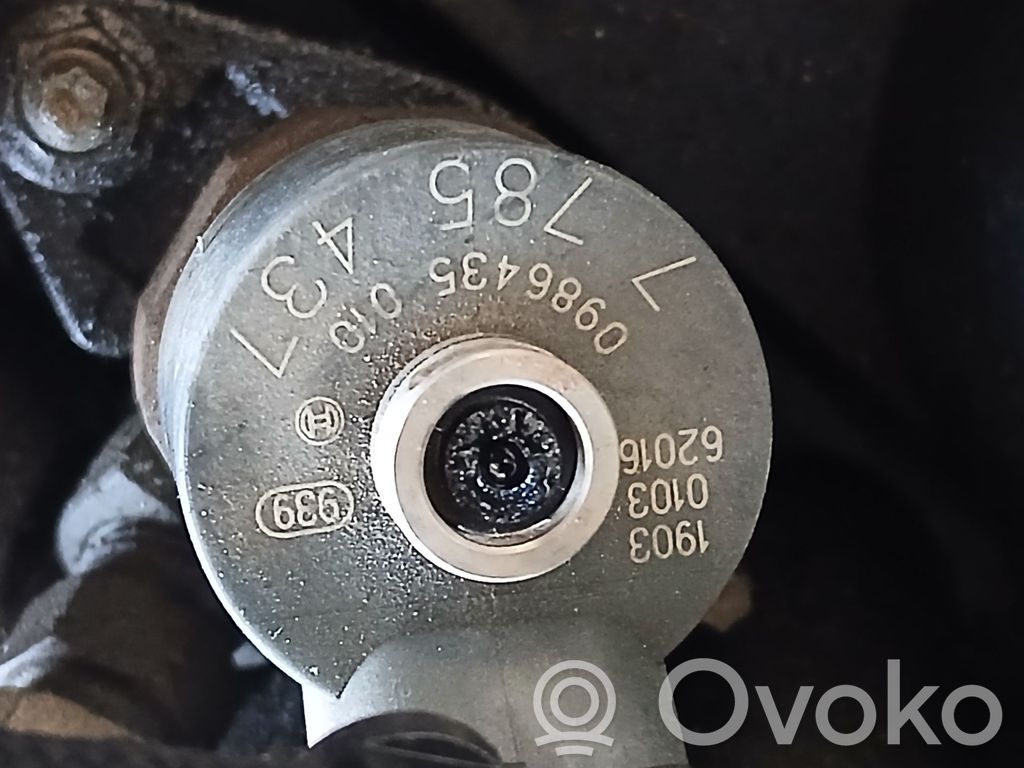 BMW 5 E39 Inyector de combustible 