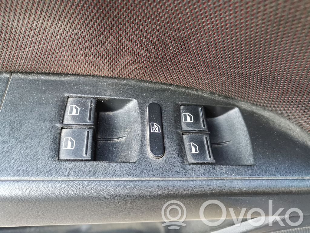 Seat Leon (1P) Przyciski szyb