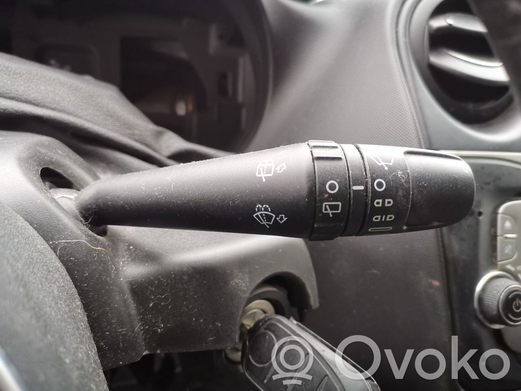 Alfa Romeo Mito Lukturu slēdzis
