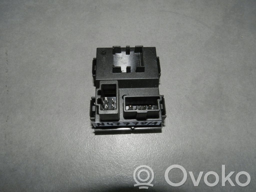 Audi A8 S8 D4 4H Unité de commande / module de toit ouvrant 