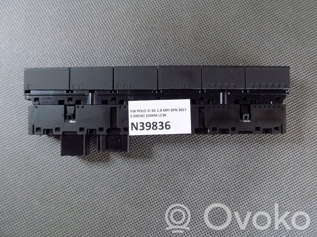Volkswagen Polo VI Other switches/knobs/shifts 