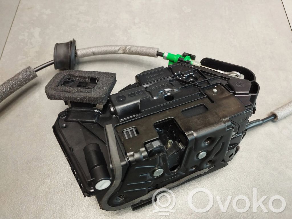 Audi Q3 F3 Priekinė durų spyna 