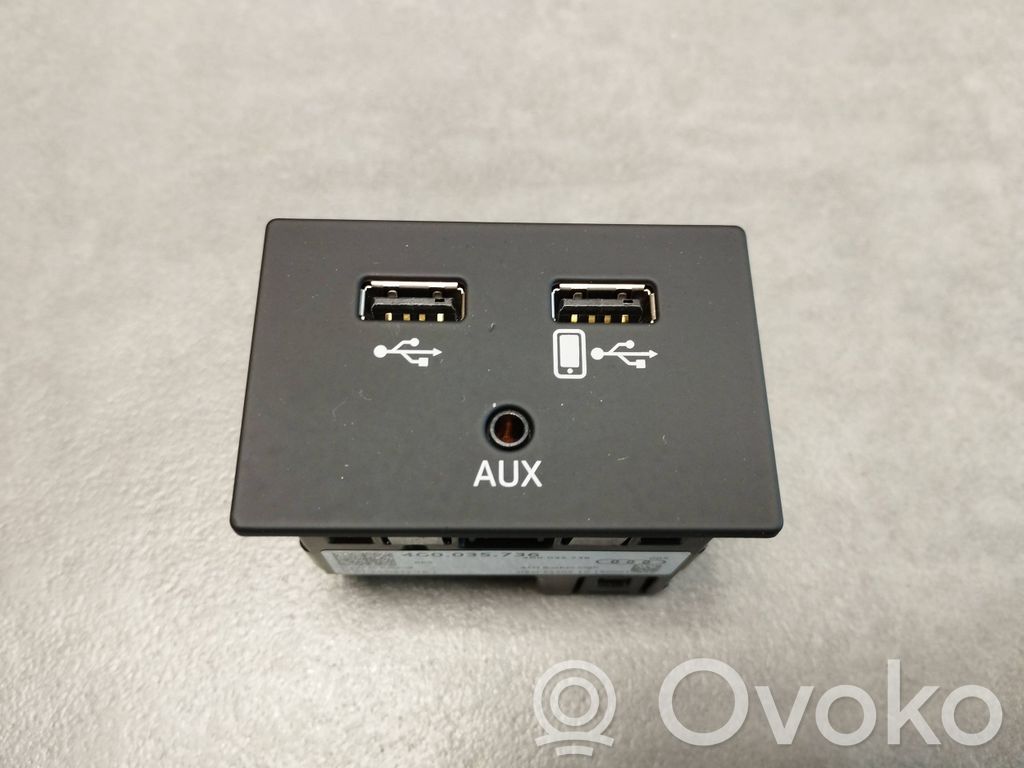 Audi A7 S7 4G Enchufe conector entrada auxiliar 