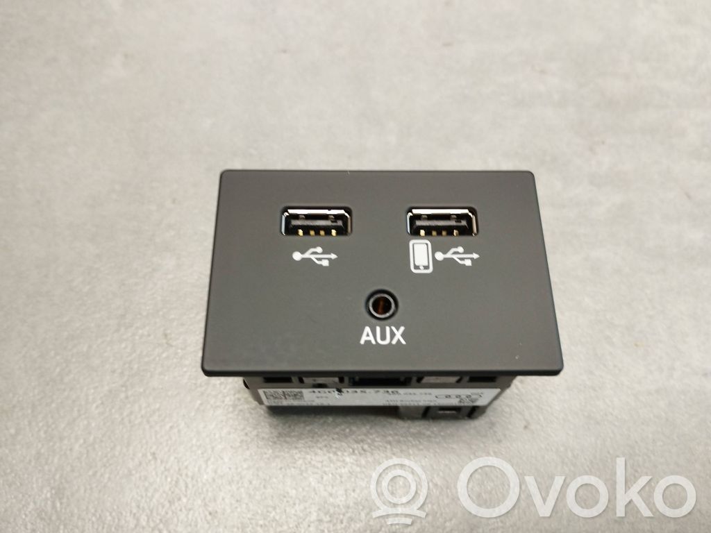 Audi A7 S7 4G Enchufe conector entrada auxiliar 