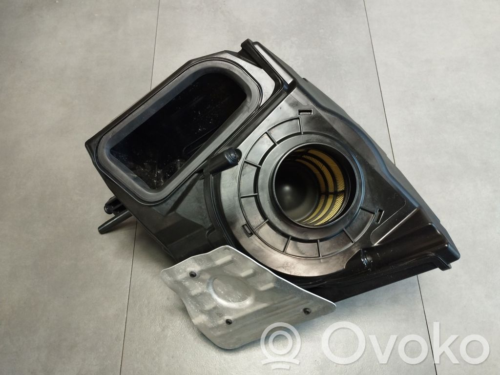 Audi A4 S4 B9 8W Luftfilterkasten 
