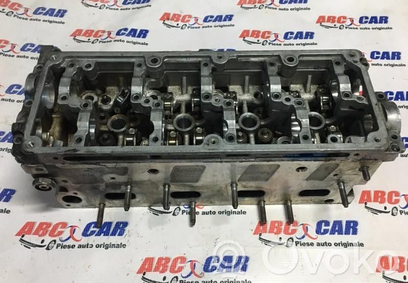 Volkswagen PASSAT B7 Engine head 