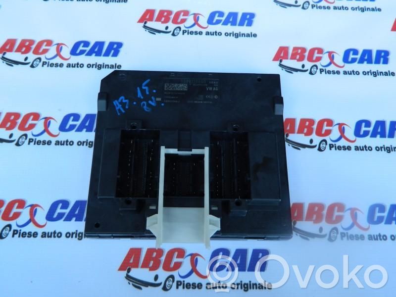 Other control units/modules   5Q0937084G