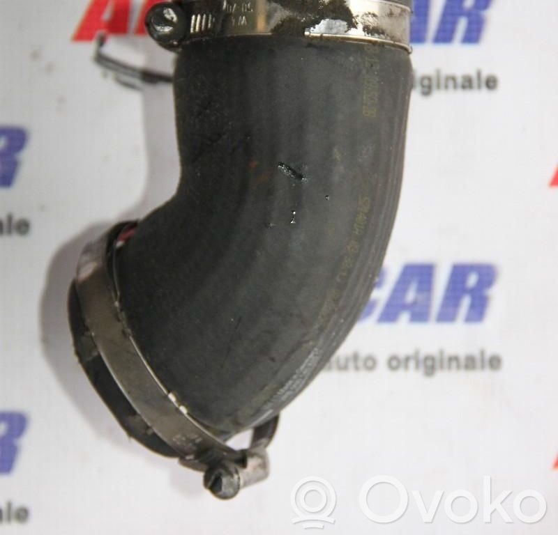 Audi Q3 8U Wąż / Rura intercoolera 