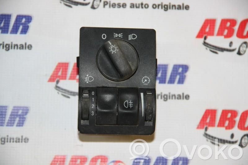 Opel Astra G Light switch 