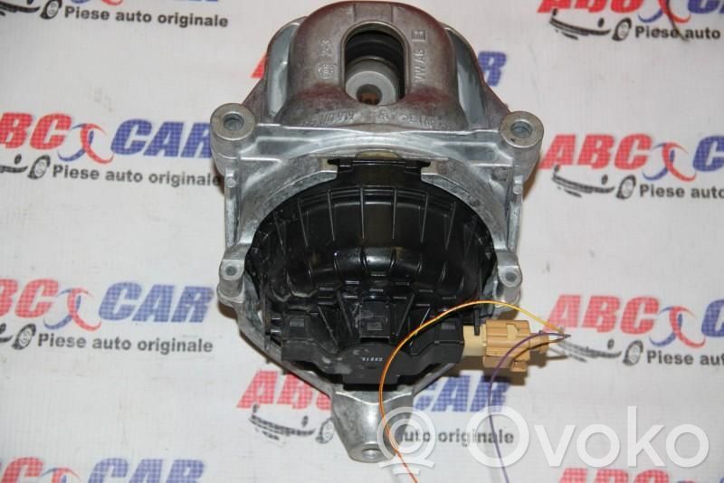 Audi Q7 4M Engine mount bracket 