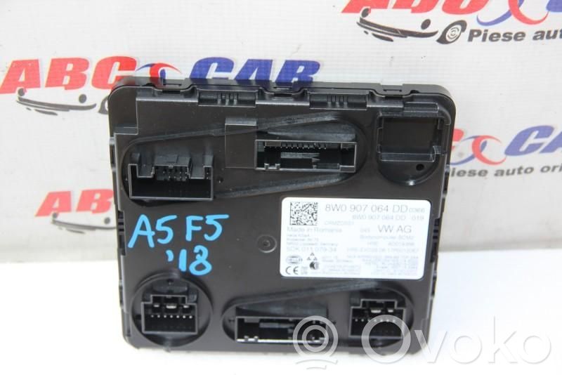 Autres unités de commande / modules   8W0907064DD