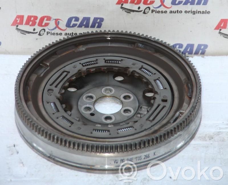 Volante motor   04E105266K