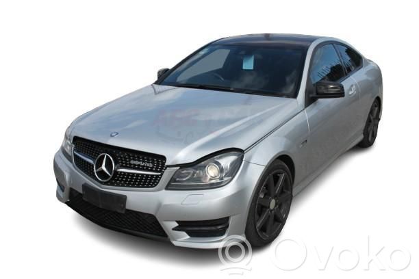 Mercedes-Benz C W204 Rozrusznik 