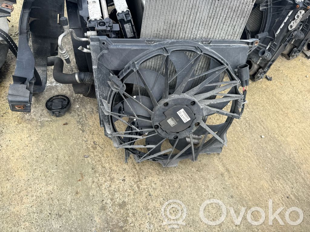 BMW X3 E83 Ventilator aer condiționat (A/C) (condensator) 